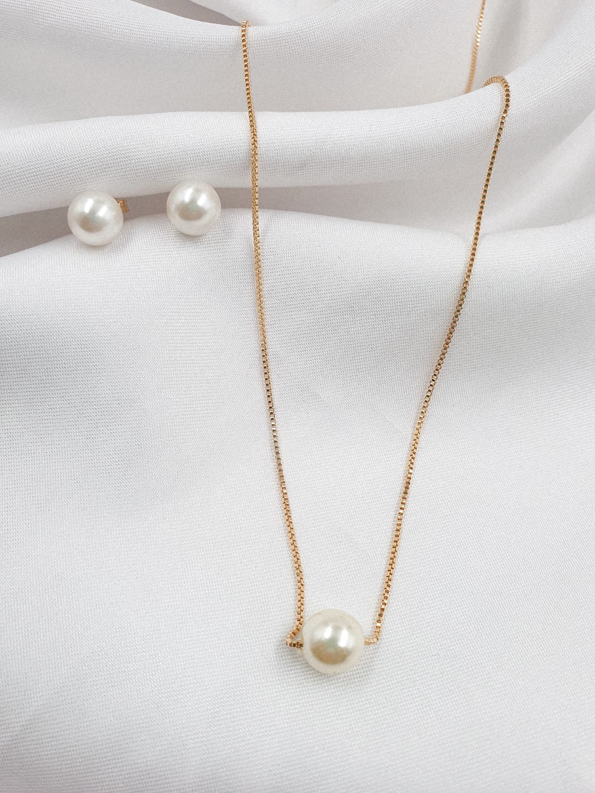 WhatsApp Image 2024-04-13 at 10.48.31 Conjunto Colar e Brincos Folheado a ouro 18k - Imagem 1