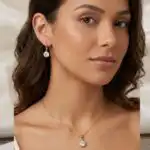 CONJUNTO COLAR E BRINCOS PONTO DE LUZ