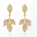 Brinco Folhas Dourado Cravejado com Microzircônias. BFDCM31 - Imagem 2