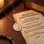 Colar com Medalha do Divino Pai Eterno Folheado a Ouro 18k. - Imagem 5
