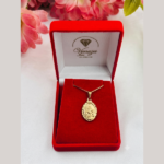 Colar com Medalha Pequena de Nsra Desatadora Nós. Folheado a Ouro 18k. - Imagem 4